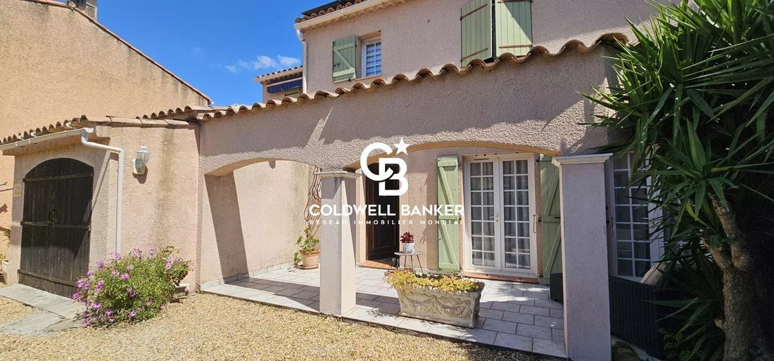 House in Frejus, Provence-Alpes-Côte d'Azur, France 2 - 17767538