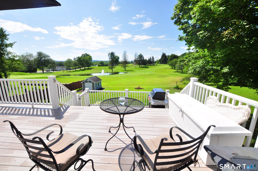 House in Suffield, Connecticut, United States 4 - 17763517