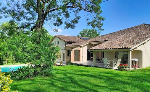 House in Casse Martin, L'Isle-Jourdain, France 1