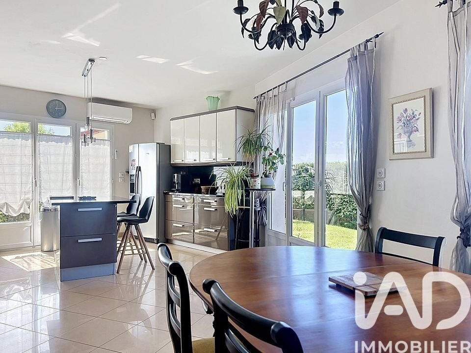 House in Langevin, Saint-Cyr-l'Ecole, France 3 - 17764856