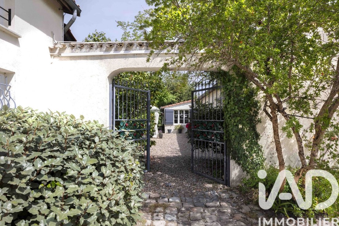 House in Arsac, Nouvelle-Aquitaine, France 2 - 17763975