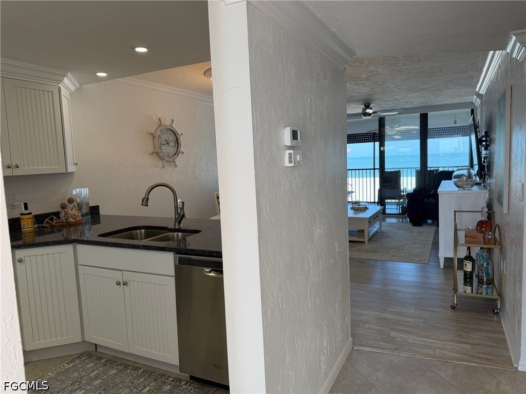Condo in Fort Myers Beach, Florida, United States 4 - 17746384