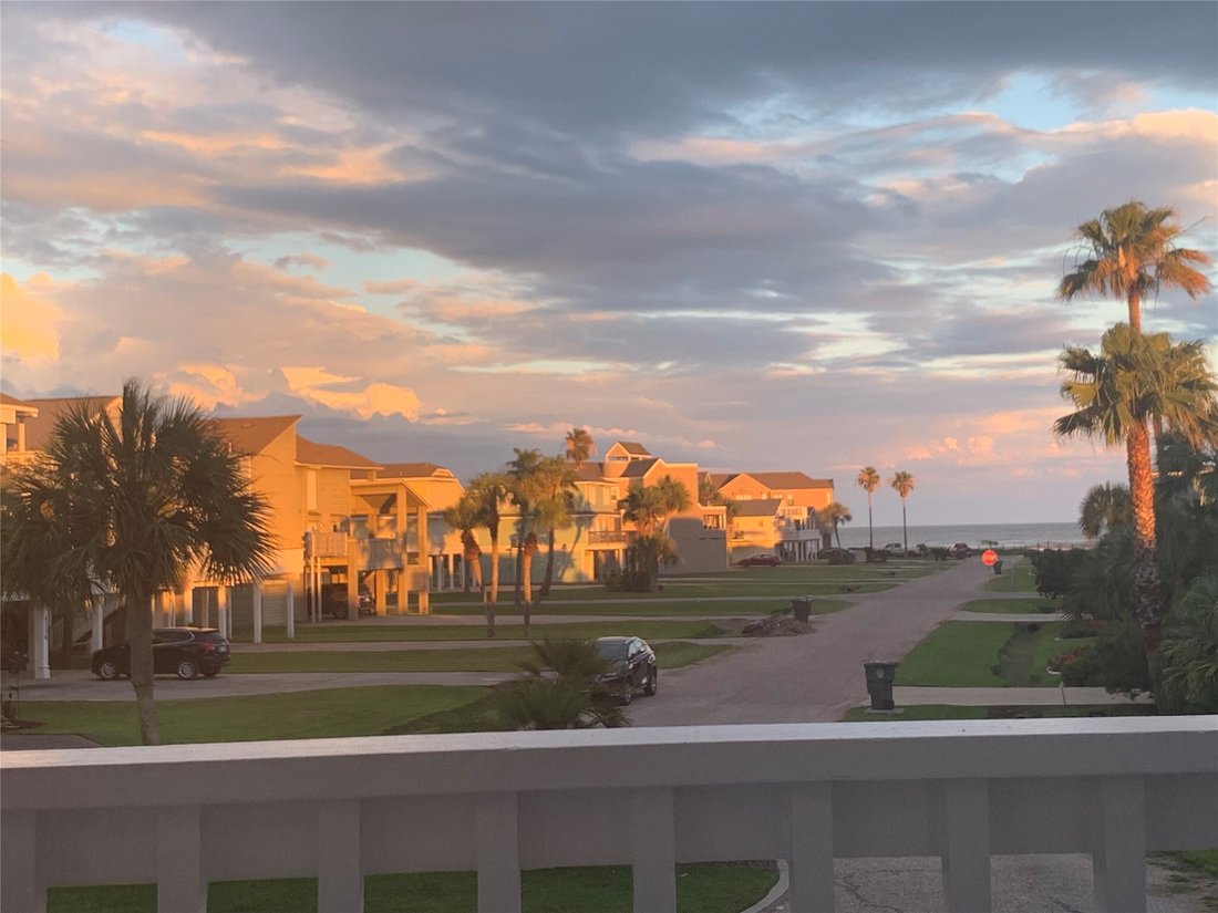 House in Galveston, Texas, United States 3 - 17765081