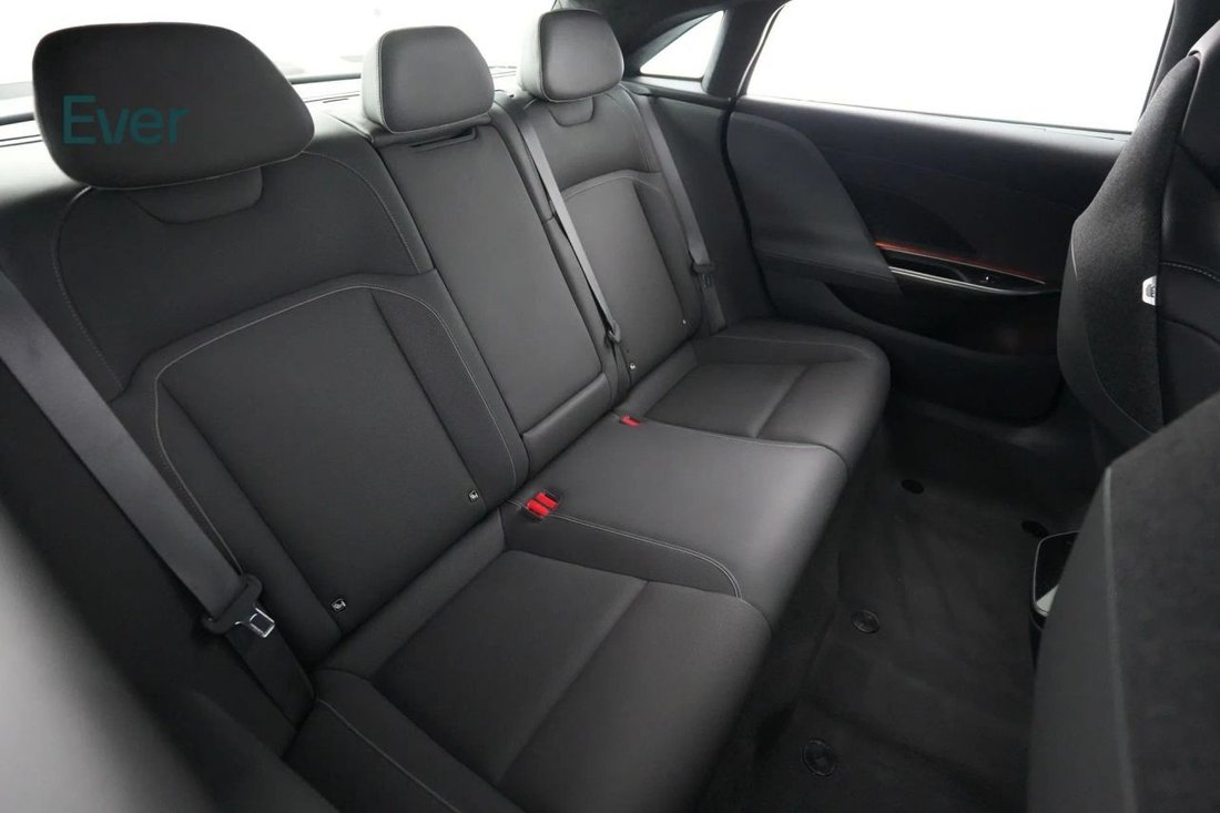Sedan in San Francisco, CA, United States 5 - 16201546