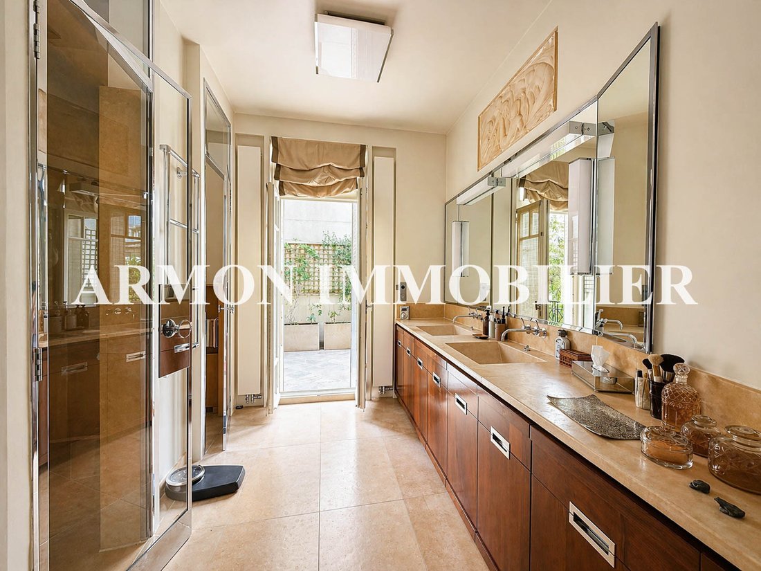 Townhouse in La Plaine des Sablons, Neuilly-sur-Seine, France 5 - 16539430