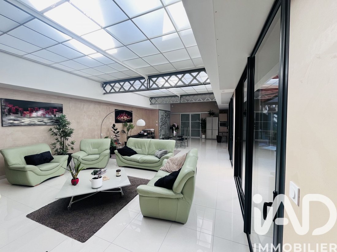 Apartment in Sud Est, Sainte-Savine, France 4 - 17764929
