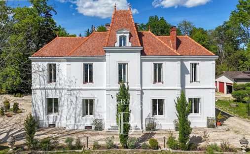 Estate in Sainte Foy des Vignes, Bergerac, France 1