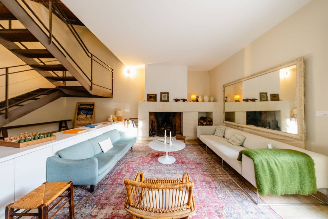 House in Gordes, Provence-Alpes-Côte d'Azur, France 5 - 17768428