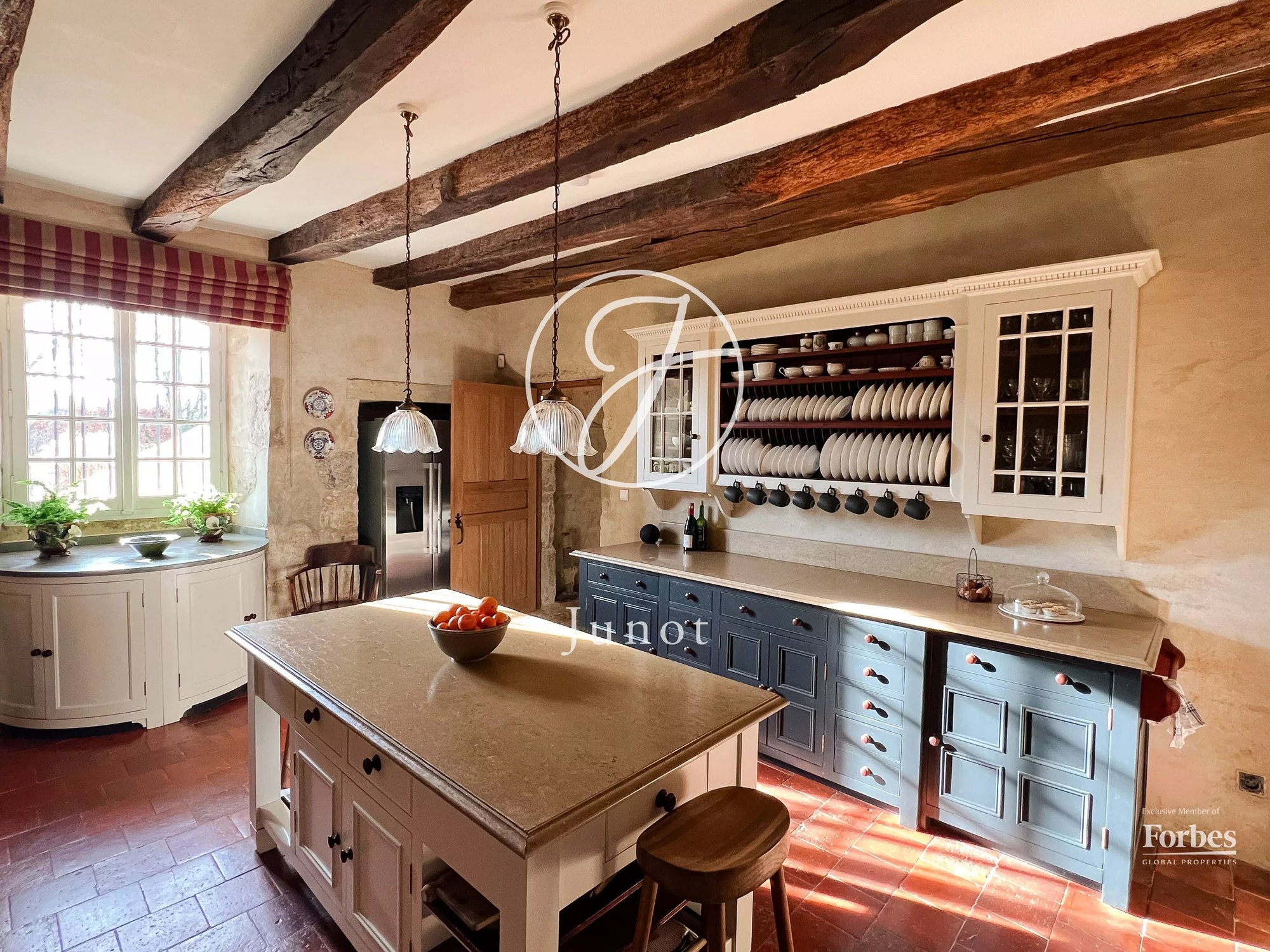 Château Vic Fezensac 503.14 Sqm 9 Rooms
