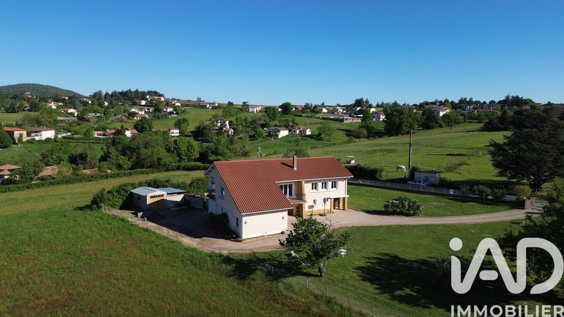 House in Sainte-Consorce, Auvergne-Rhône-Alpes, France 1 - 17768232