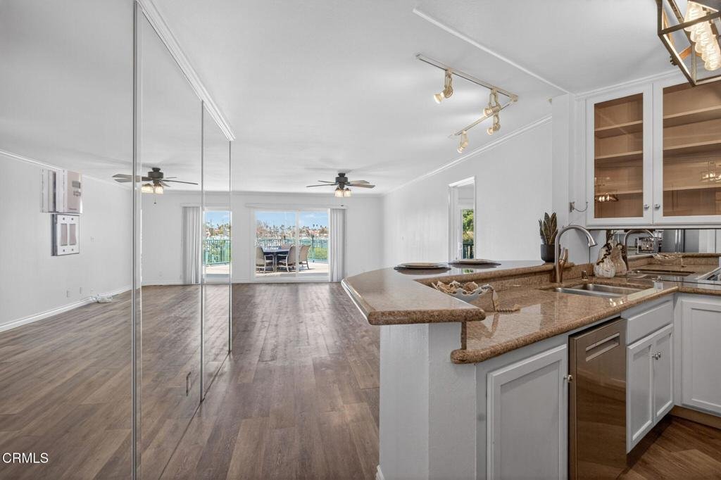 Condo in Oxnard, California, United States 2 - 17768840