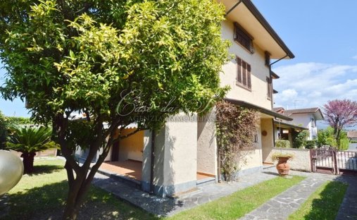Villa in Center, Forte dei Marmi, Tuscany 1