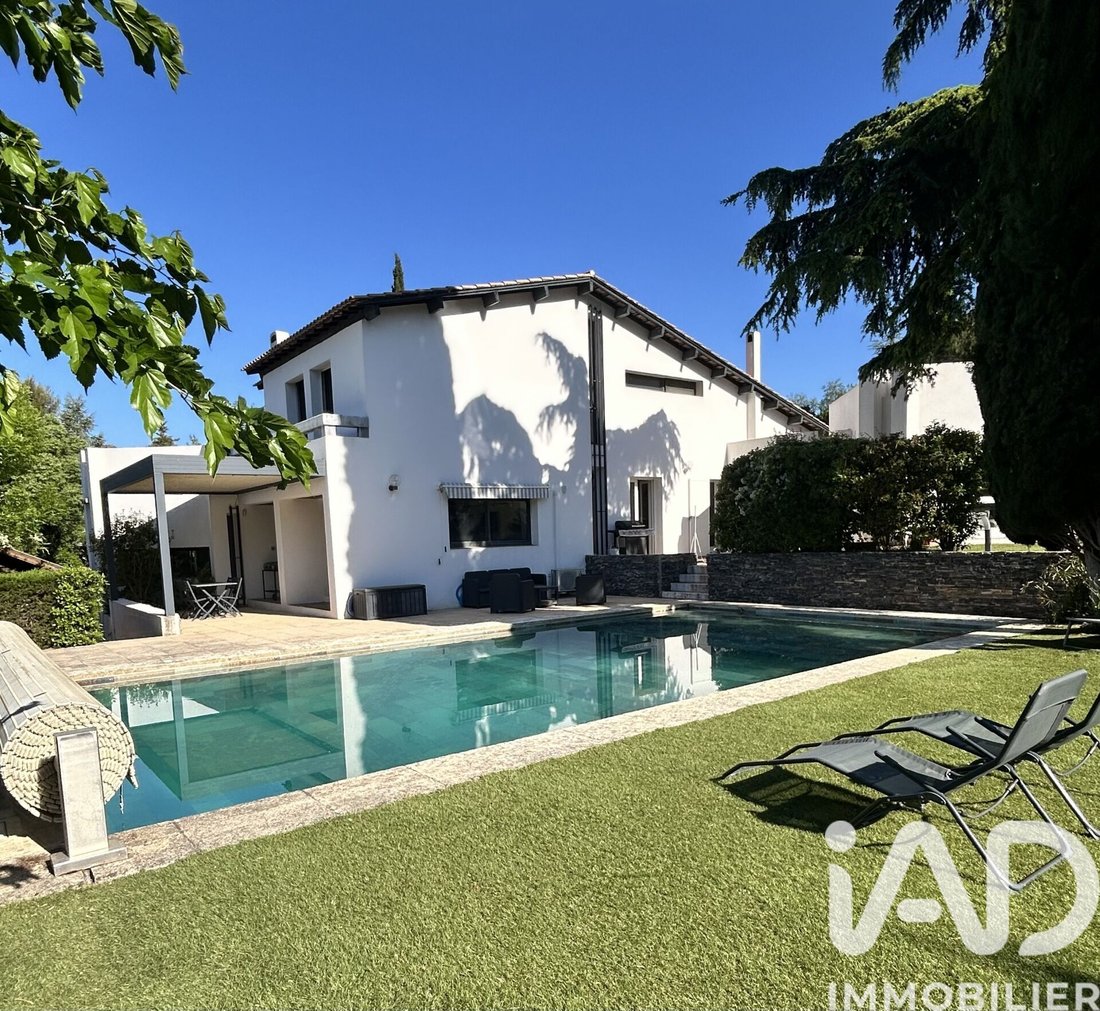 House in Le Charrel-Camp Major-Saint Mître, Aubagne, France 1 - 17768244