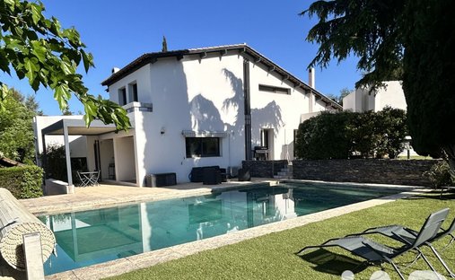 House in Le Charrel-Camp Major-Saint Mître, Aubagne, France 1