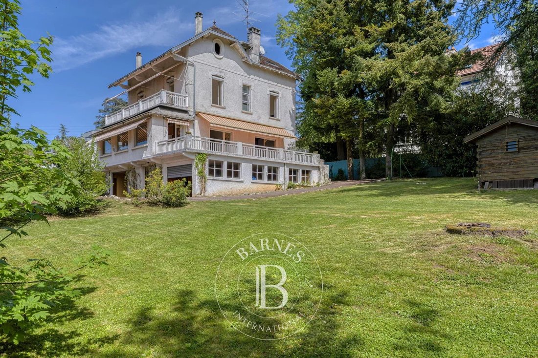 Villa in Centre Ville Nord, Aix-les-Bains, France 1 - 17301226