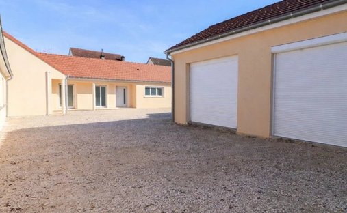 House in Saint Nicolas, Beaune, France 1