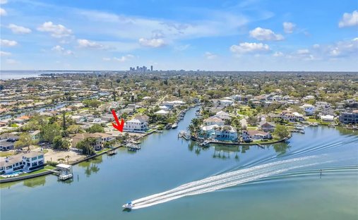 Land in Saint Petersburg, Florida, Vereinigte Staaten 1