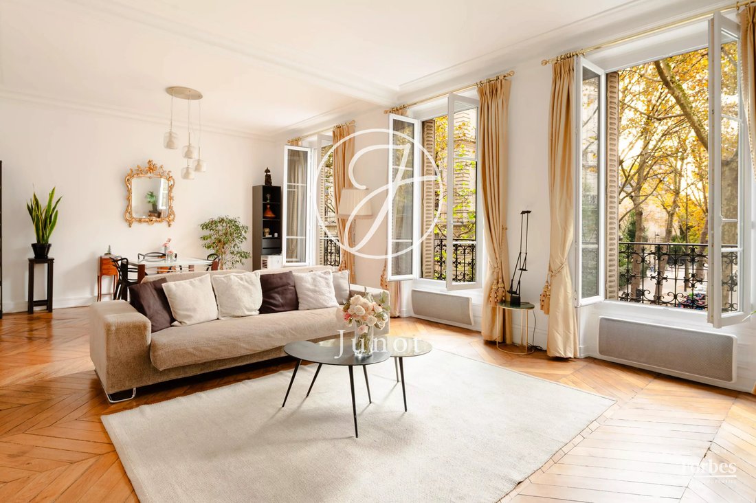 Apartment in Gros Caillou, Paris 7e Arrondissement, Paris 2 - 16577585