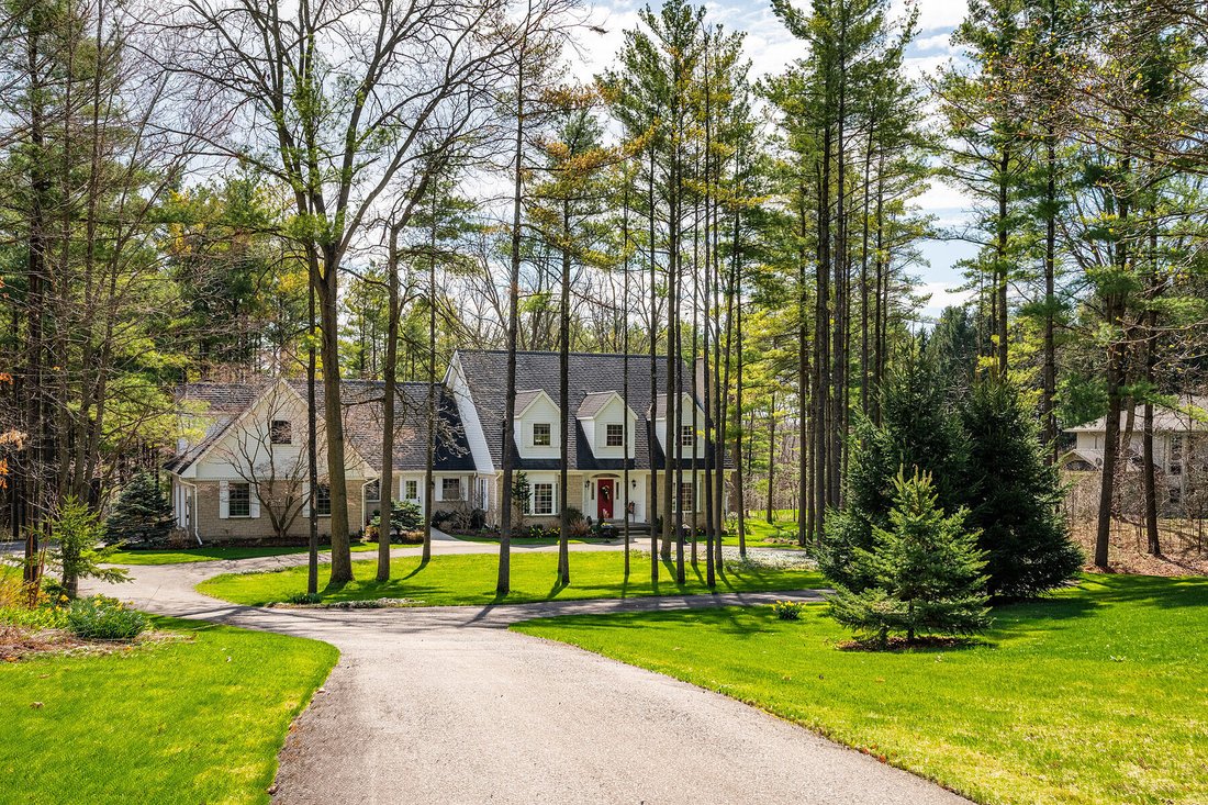 House in North Dumfries, Ontario, Canada 1 - 17764772