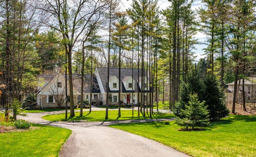 House in North Dumfries, Ontario, Canada 1