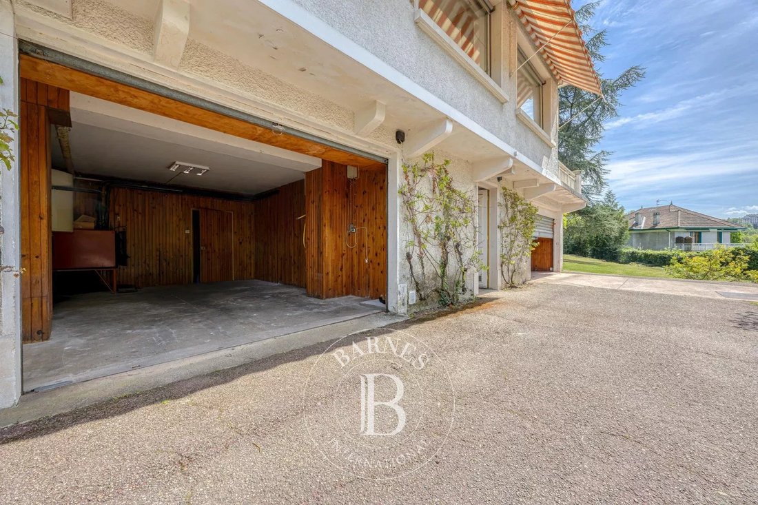 Villa in Centre Ville Nord, Aix-les-Bains, France 4 - 17301226