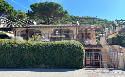 Villa in Rio nell'Elba, Tuscany, Italy 1