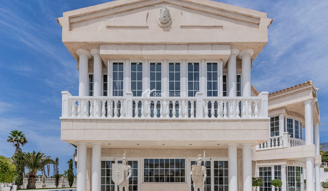 Villa in La Caleta, Adeje, Canary Islands 2 - 17766085