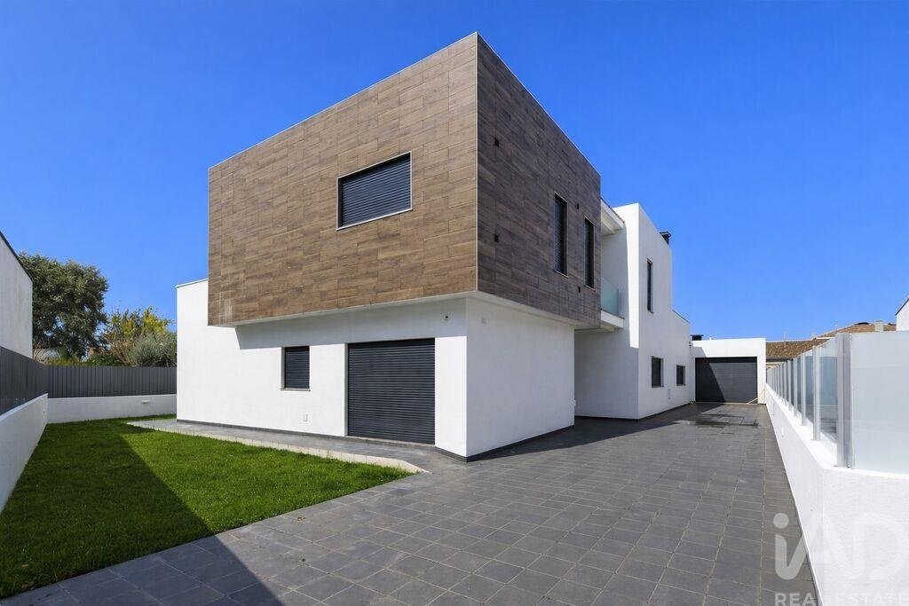 Townhouse in Azeitao (Sao Lourenco e Sao Simao), Setubal, Portugal 3 - 16885802