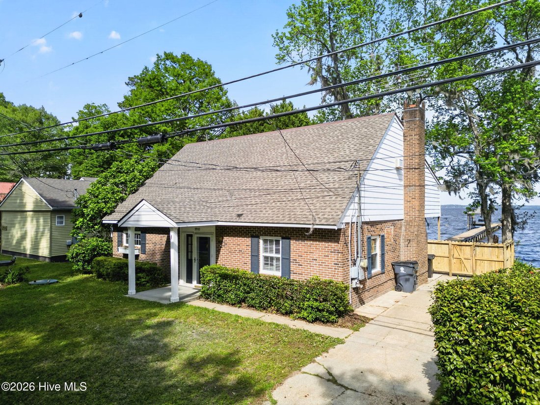 House in Lake Waccamaw, North Carolina, United States 2 - 17769188