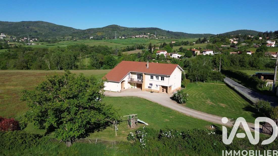 House in Sainte-Consorce, Auvergne-Rhône-Alpes, France 2 - 17768232