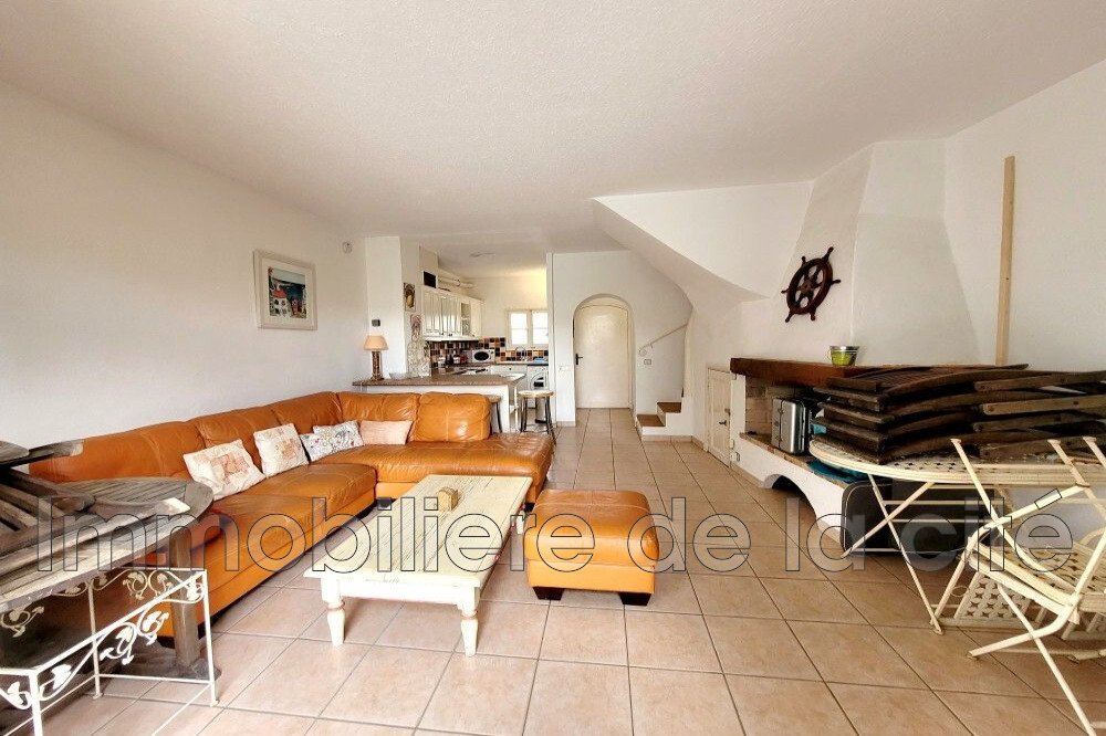 Villa in Grimaud, Provence-Alpes-Côte d'Azur, France 2 - 17619735