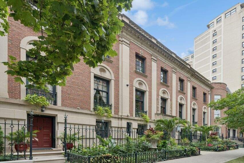 House in Chicago, Illinois, United States 1 - 17766883