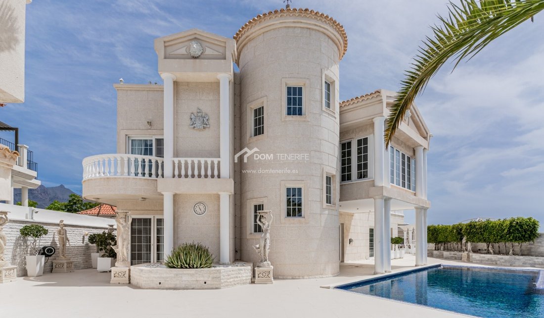 Villa in La Caleta, Adeje, Canary Islands 1 - 17766085