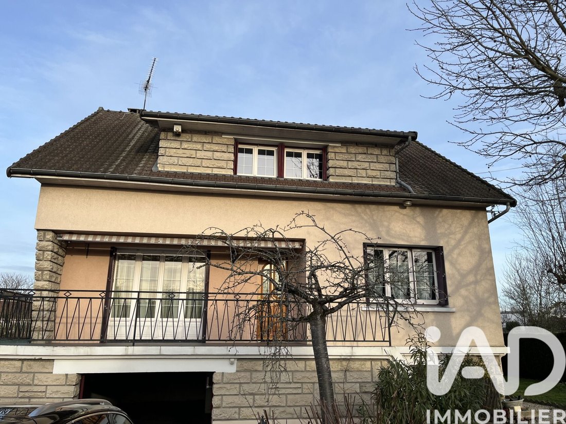 House in Le Thillay, Ile-de-France, France 1 - 17059954