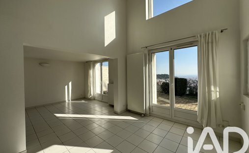 House in Les Savarounes-Les Hauts de Chamalieres, Chamalieres, France 1