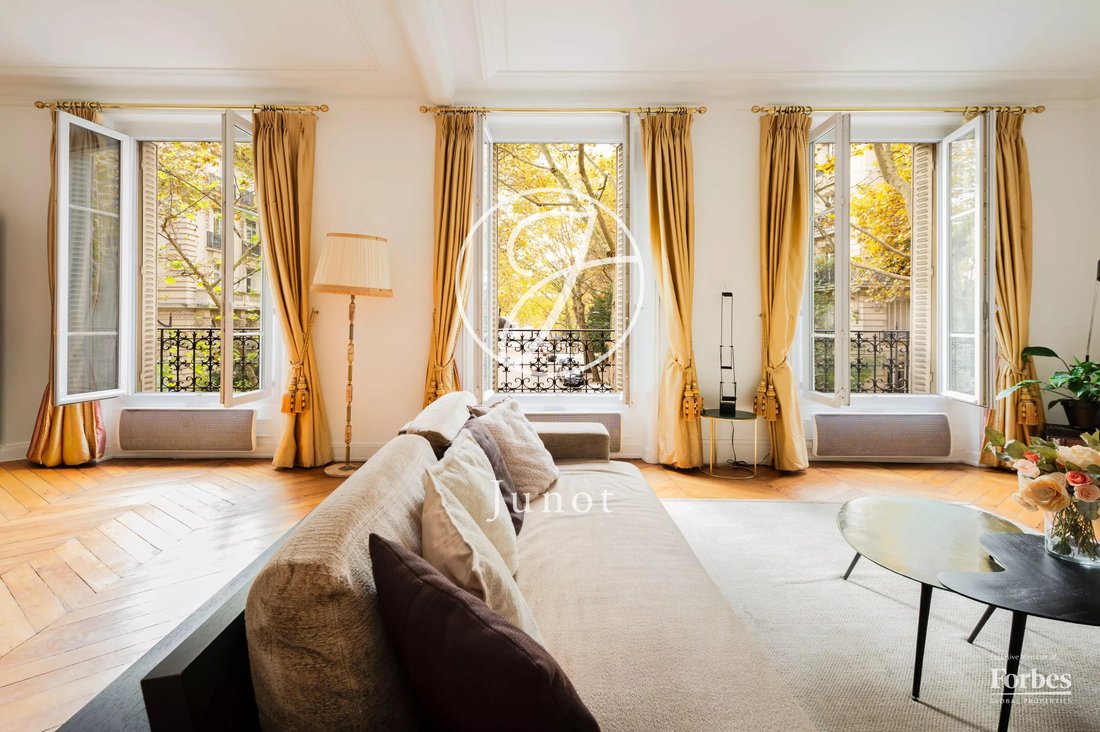 Apartment in Gros Caillou, Paris 7e Arrondissement, Paris 4 - 16577585