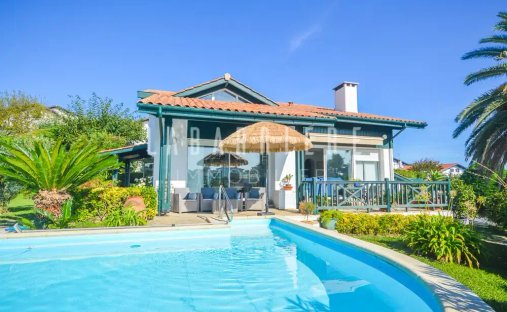 House in Centre Ville, Saint-Jean-de-Luz, France 1