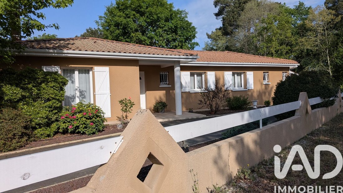 House in Le Las, Saint-Jean-d'Illac, France 1 - 17768245