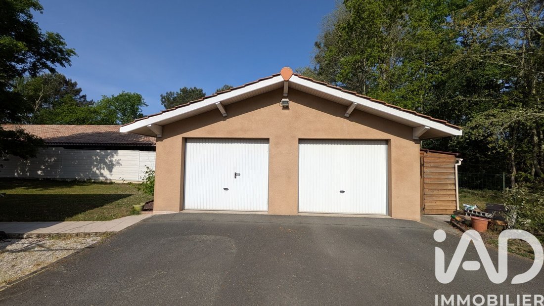 House in Le Las, Saint-Jean-d'Illac, France 2 - 17768245