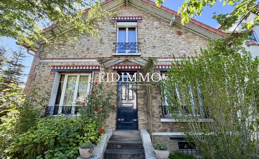 House in Chennevieres-sur-Marne, Ile-de-France, France 1