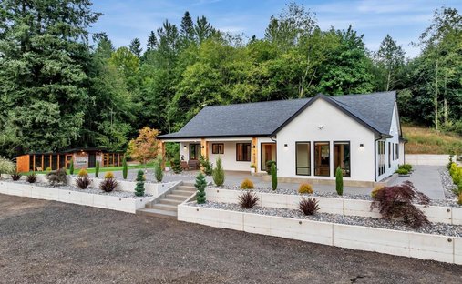 House in La Center, Washington, United States 1