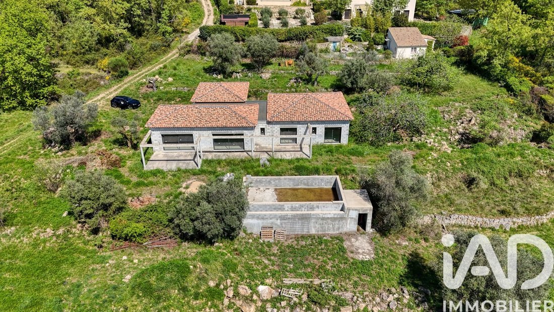 House in Fayence, Provence-Alpes-Côte d'Azur, France 2 - 17768191
