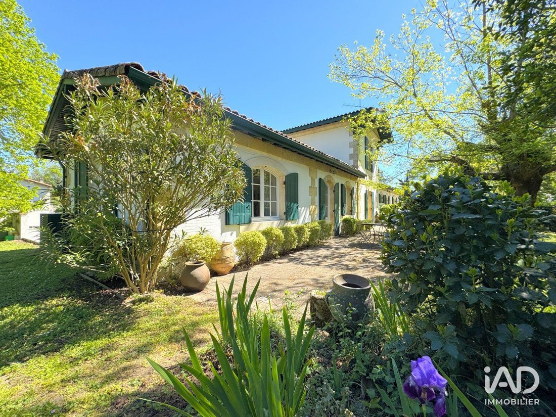 House in Saint-Georges-de-Didonne, Nouvelle-Aquitaine, France 1 - 17768264