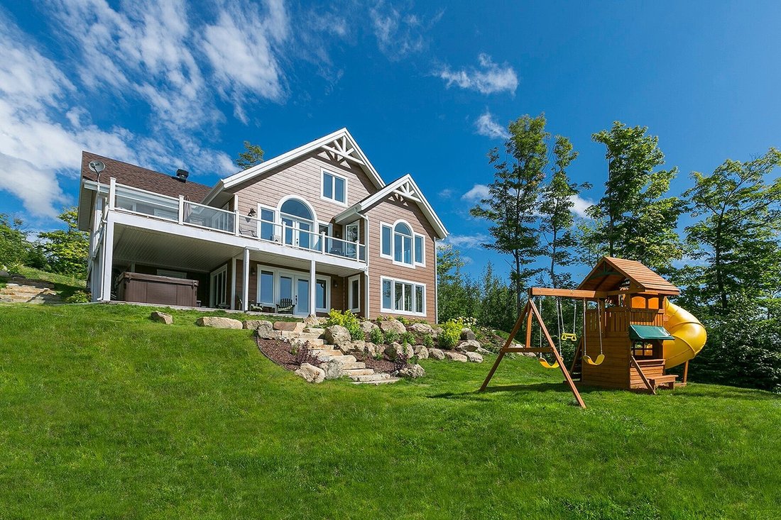 Petite-Rivière-Saint-François, Quebec, Canada 2 - 17765921