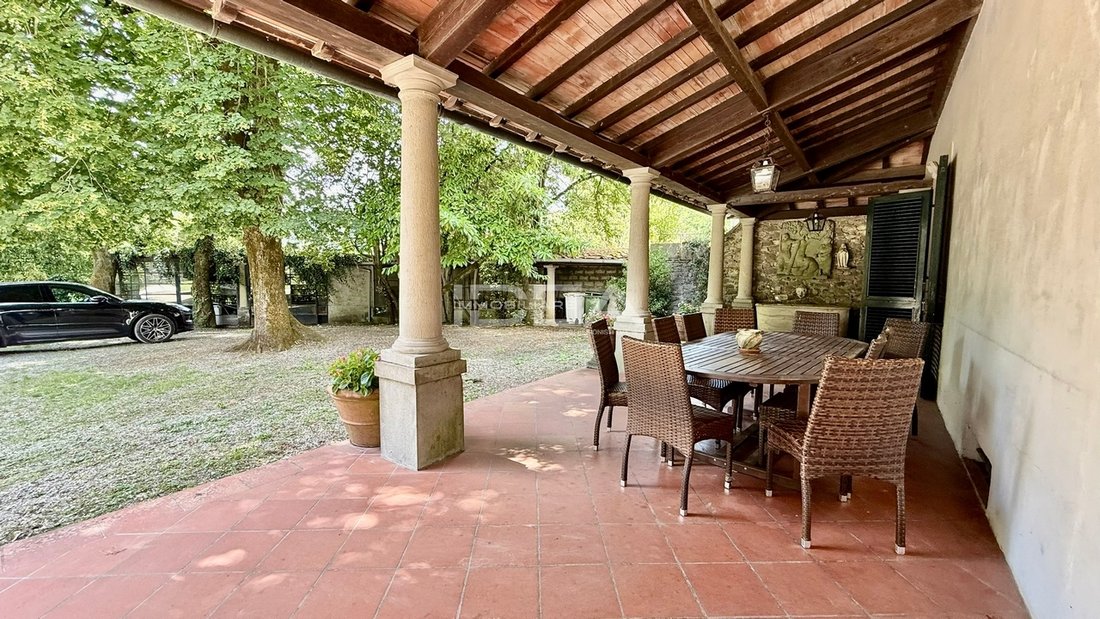 Villa in Barga, Toskana, Italien 2 - 17431427