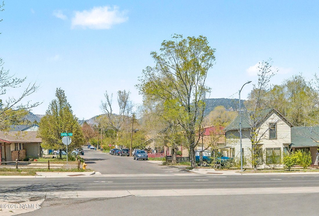 Flagstaff, Arizona, United States 5 - 17765685