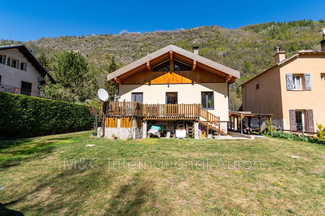 Villa in Saint-Etienne-de-Tinée, Provence-Alpes-Côte d'Azur, France 5 - 17764532