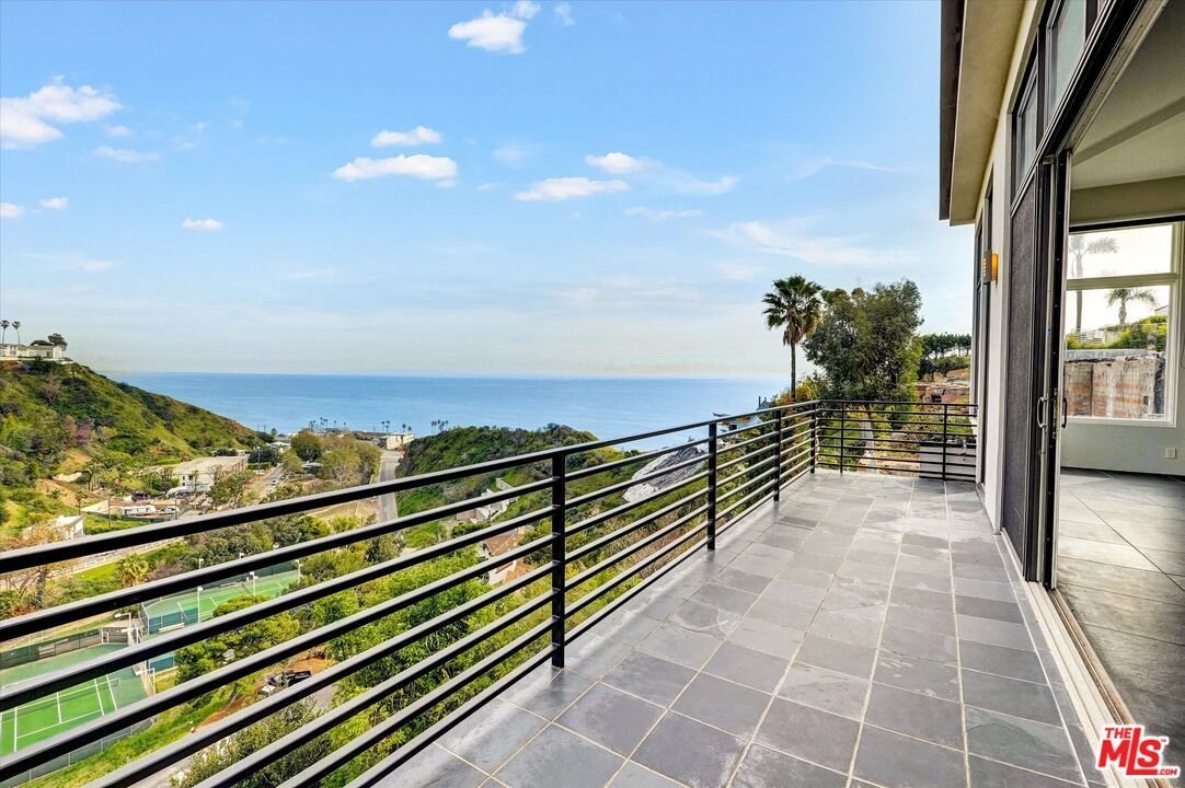 Malibu, California, United States 1 - 16983721