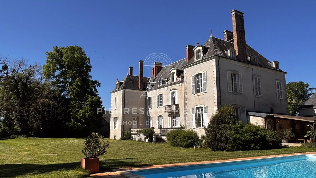 Castle in Neuvy-Pailloux, Centre-Val de Loire, France 1 - 17766129