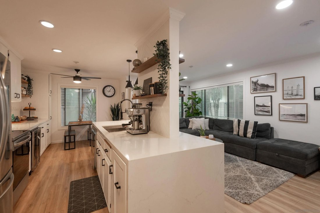 Condo in San Diego, California, United States 5 - 17764157